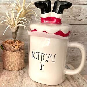 NWT Rae Dunn Glossy White Red Black Ceramic Bottoms Up Santa Mug with topper Lid